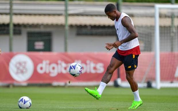 Wijnaldum, ore di riflessione: oggi gli esami, deve decidere se operarsi￼