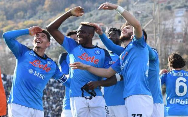 Kvara+Osimhen: il Napoli non dà scampo allo Spezia e scappa a +16