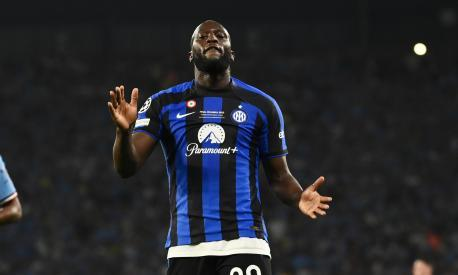 Lukaku, l’Inter ha trovato l’accordo col Chelsea. Ma il procuratore ora prende tempo. La Juve sullo sfondo