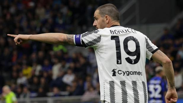 Perché Bonucci fa causa alla Juve (con l’eventuale risarcimento in beneficenza)