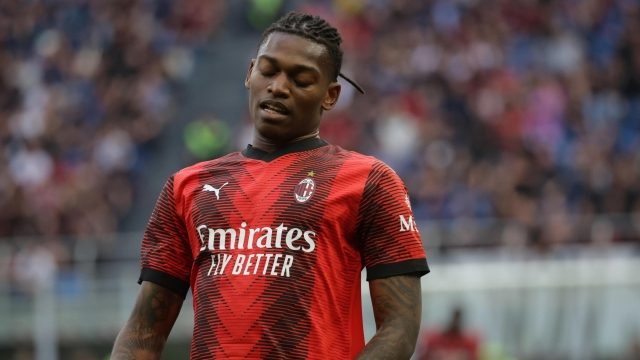 Leao fischiato e senza offerte. Deve rilanciarsi con il Milan