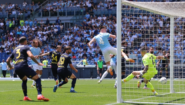 Patric e Vecino stendono l’Empoli: la Lazio spera ancora nella Champions