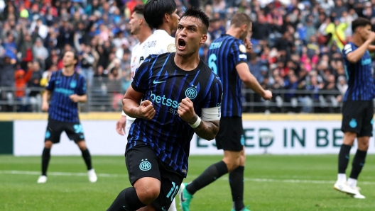 L’Inter ribalta l’Urawa al 92′! Lautaro e Carboni regalano la prima vittoria a Chivu