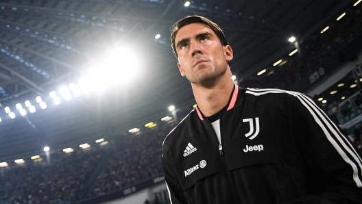 Juve, rebus Vlahovic: Comolli lavora alla exit strategy. E il Milan osserva