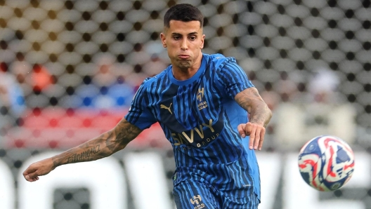 Cancelo-Al Hilal, è finita: il giocatore fuori da tutte le liste. L’Inter può chiudere subito