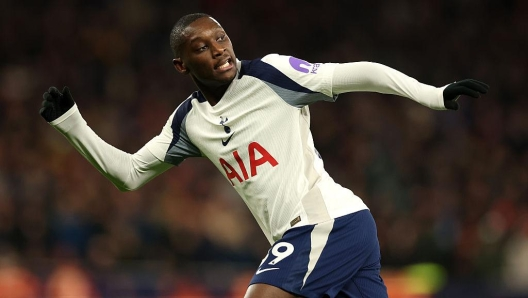 Juve-Kolo Muani, avanti tutta: si tratta con Psg e Tottenham. Ma Comolli ha 4 alternative