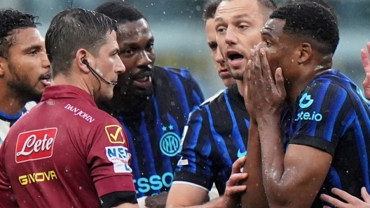 Inter furibonda, nel mirino l’arbitraggio e il clima post caso Bastoni: i retroscena