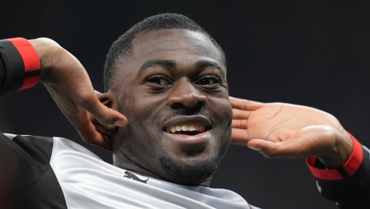 Fofana chiude Instagram e toglie i riferimenti al Milan. Mal di pancia o indizio di mercato? Cosa c’è dietro
