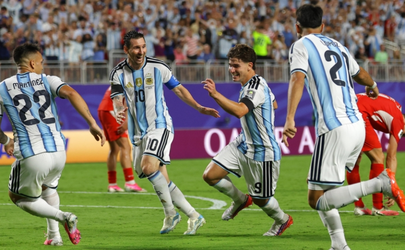 Svizzera in 10 punita da Alvarez e Lautaro ai supplementari. Argentina: semifinale con l’Inghilterra