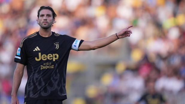 Emergenza Juve, oggi Locatelli si opera: rischia da tre a sei mesi di stop, i dettagli